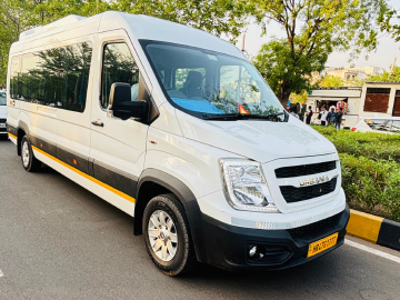 13 Seater Force Urbania