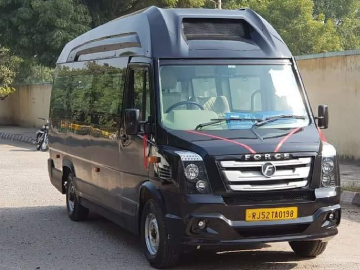 13 Seater Force Urbania