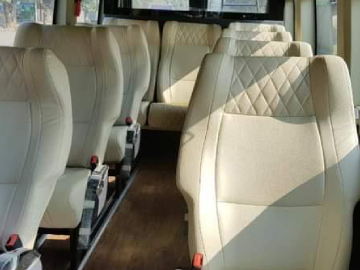 13 Seater Force Urbania